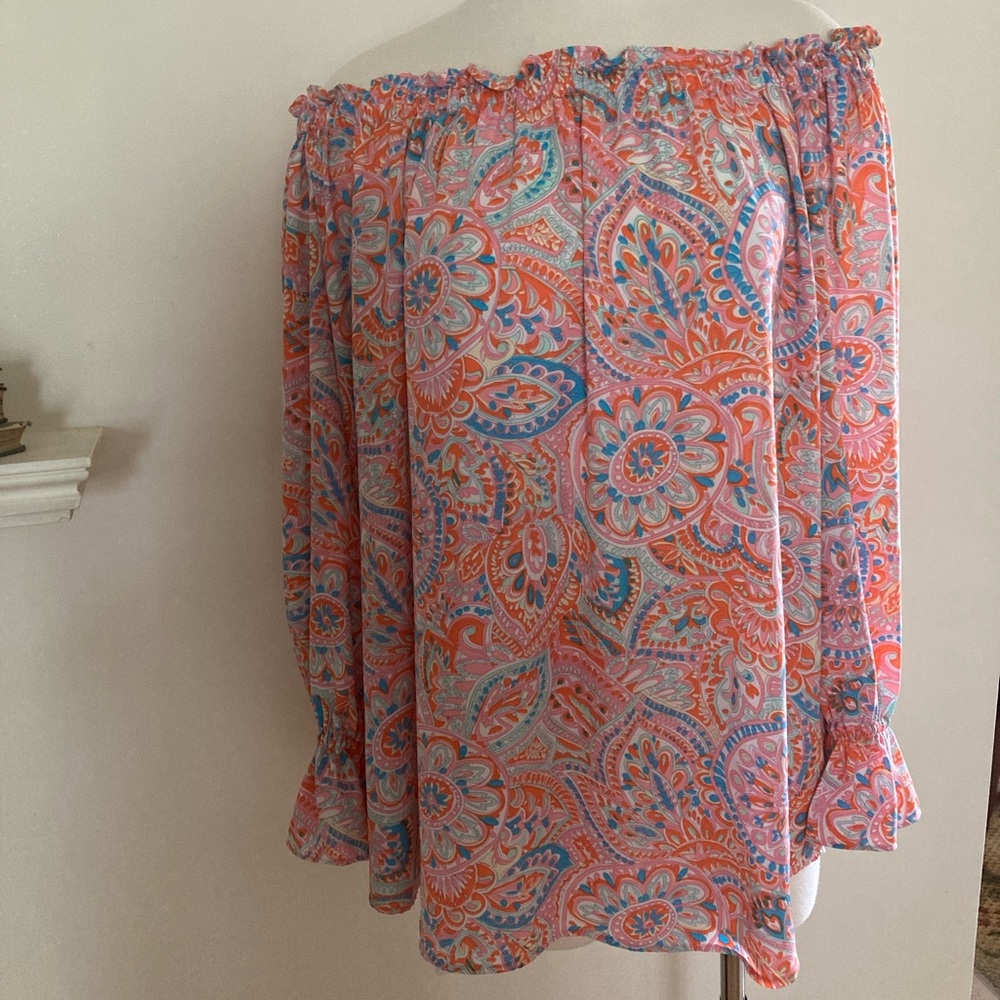 TALBOTS Women pink paisley off the shoulder Top.